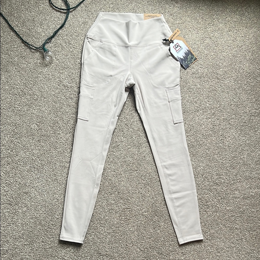 Avalanche | NEW Light Grey/Cream High-Waisted Leggings